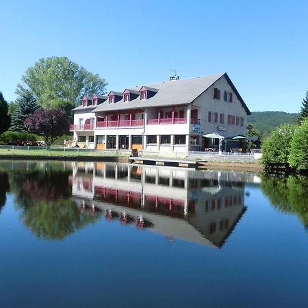 Le Lac Des Moines Condat  Exterior photo