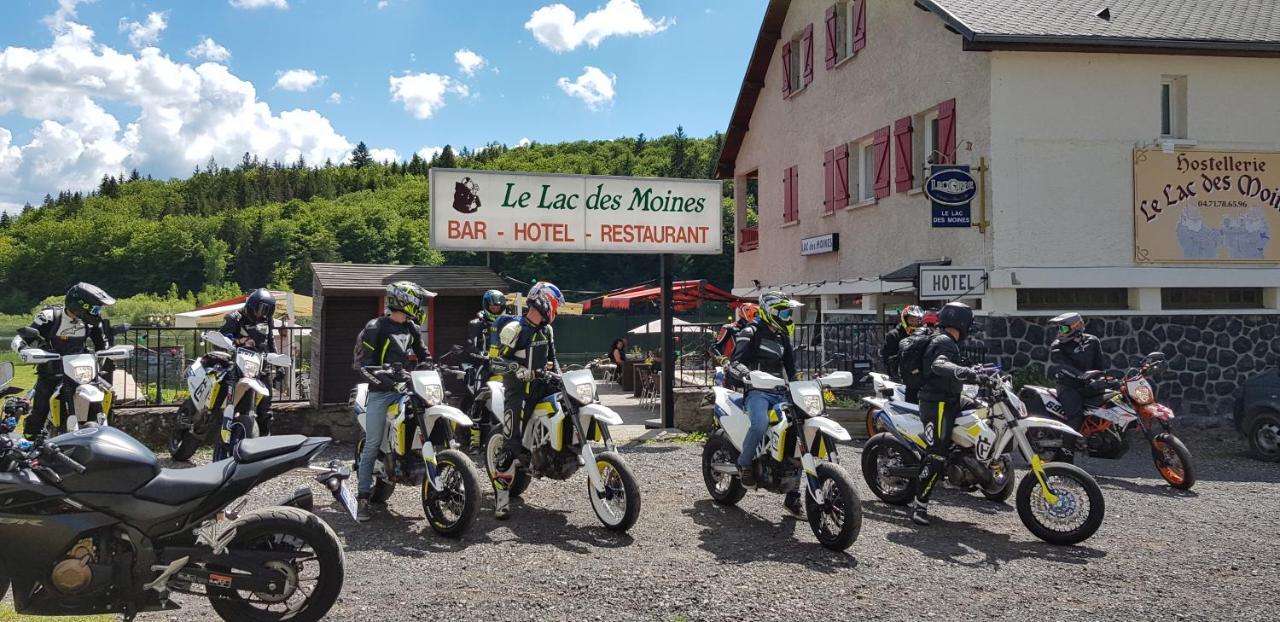 Le Lac Des Moines Condat  Exterior photo