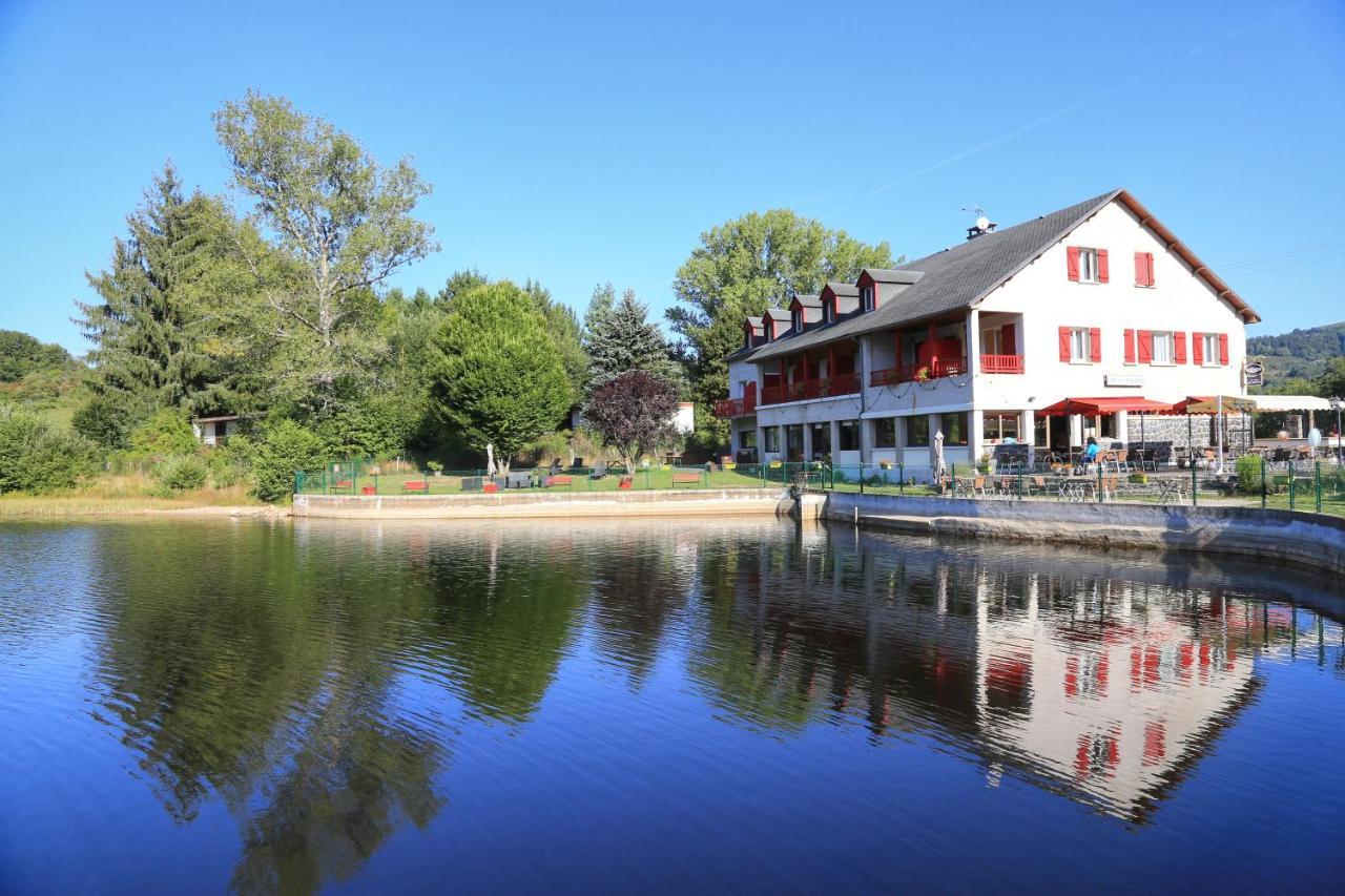Le Lac Des Moines Condat  Exterior photo