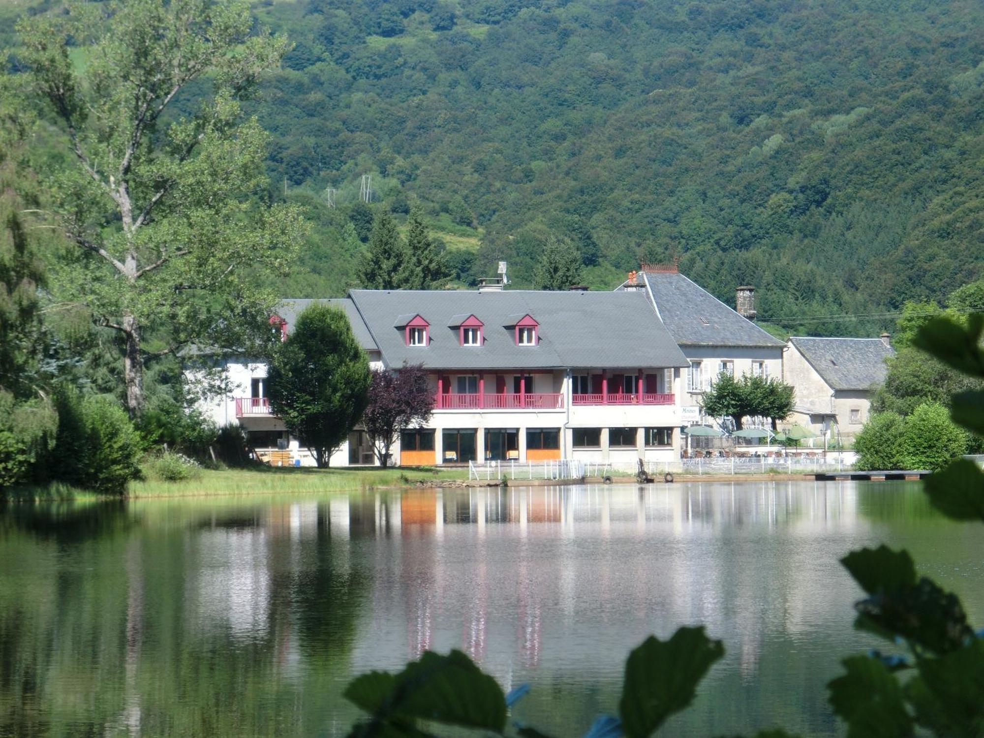 Le Lac Des Moines Condat  Exterior photo